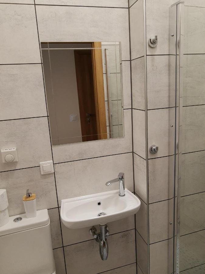 Noclegi Przy Dworcu Pkp Breslávia Exterior foto